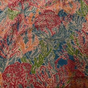 Lilly Pulitzer Duvet cover for Garnet Hill! EUC & fits a queen bed.